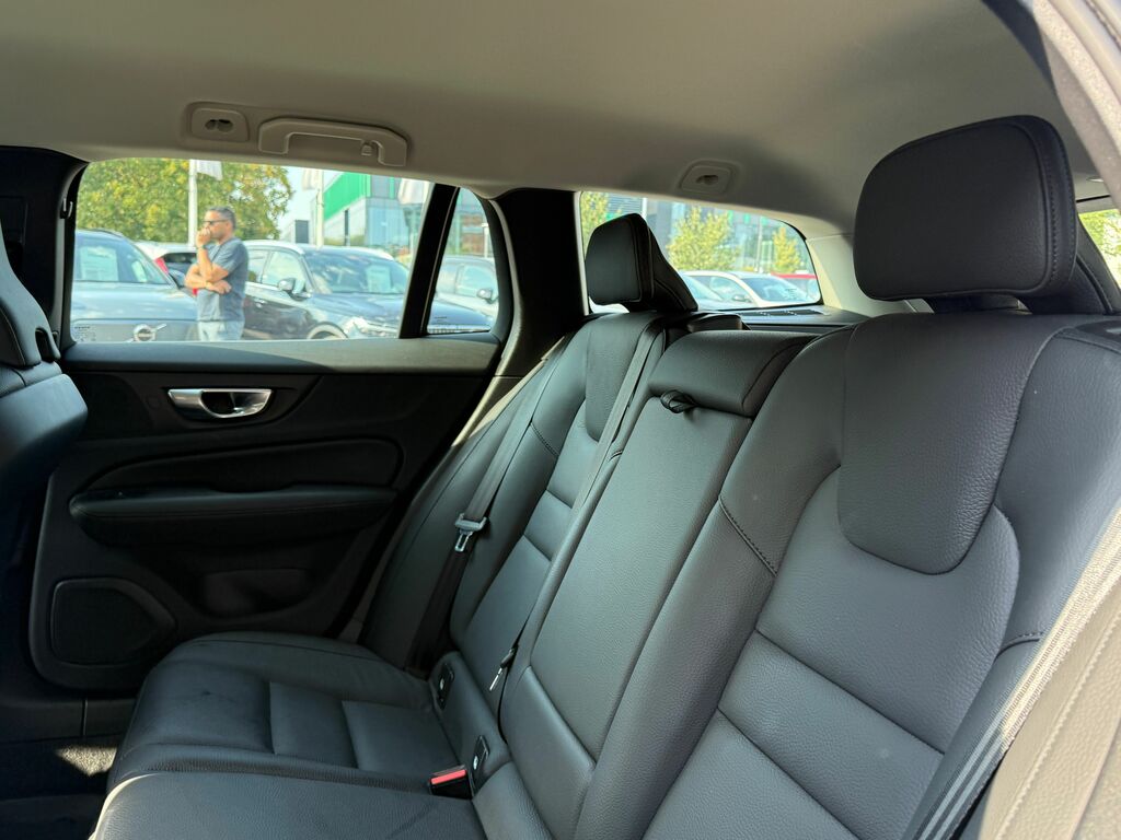 Volvo V60 Ultra, T8 Awd Plug-in Hybrid, Dar Black #29