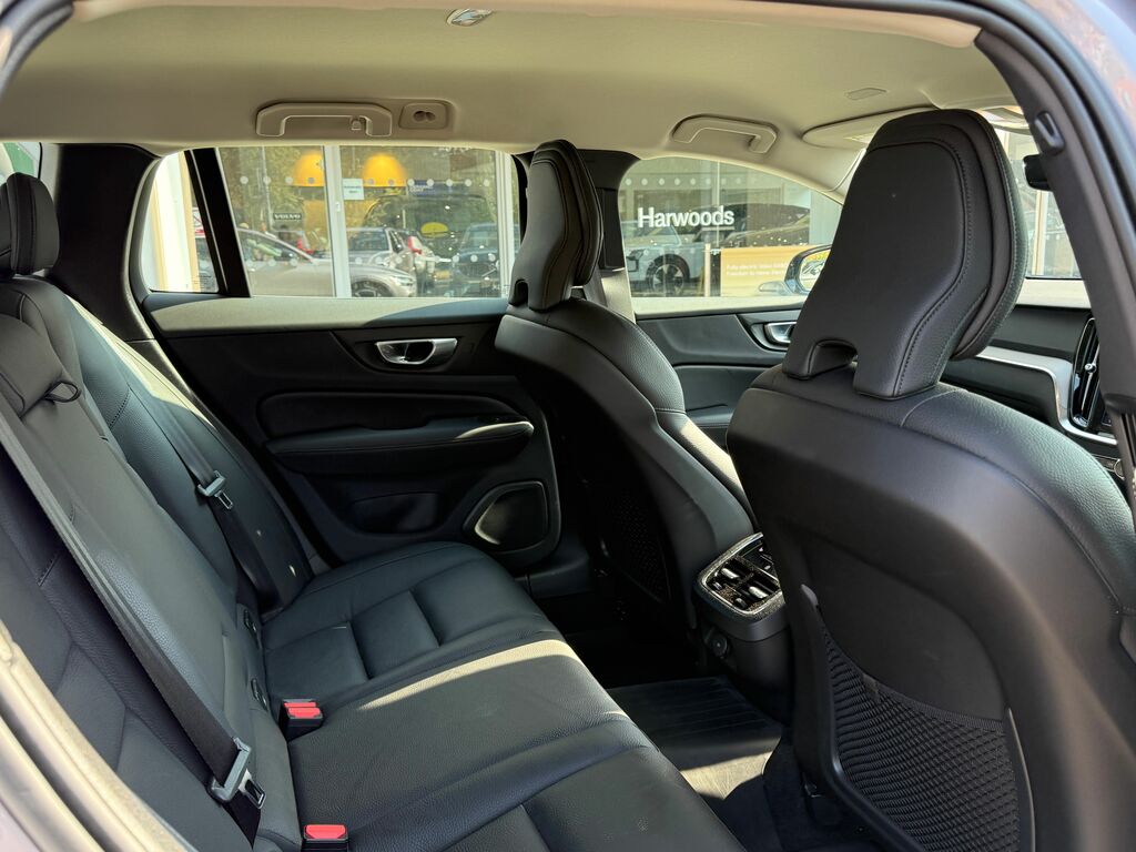 Volvo V60 Ultra, T8 Awd Plug-in Hybrid, Dar Black #22