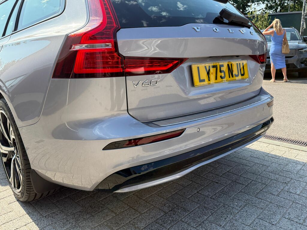 Volvo V60 Ultra, T8 Awd Plug-in Hybrid, Dar Black #18