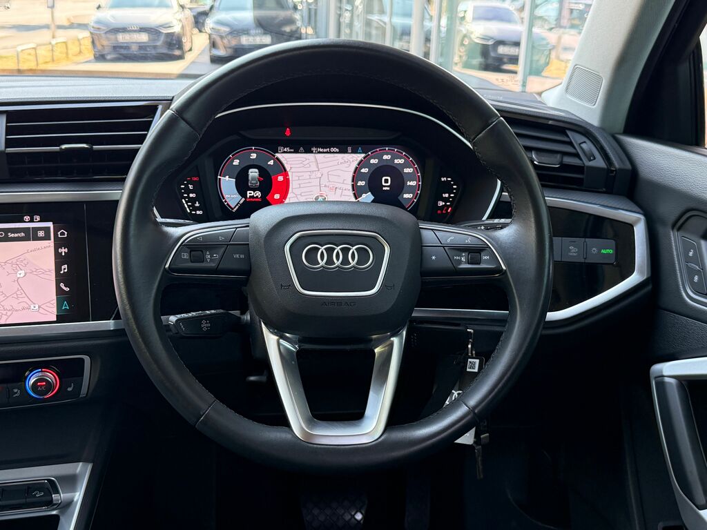 Audi Q3 35 1.5 Tfsi 150 Sport 2Wd S Tronic Comfort S White #38