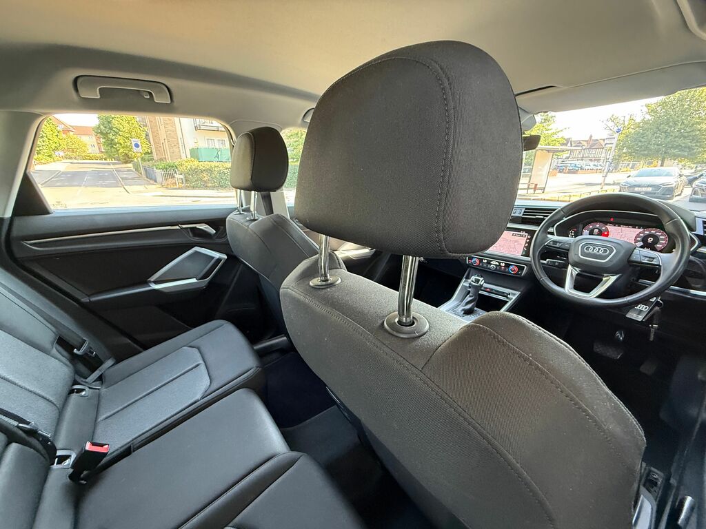Audi Q3 35 1.5 Tfsi 150 Sport 2Wd S Tronic Comfort S White #34