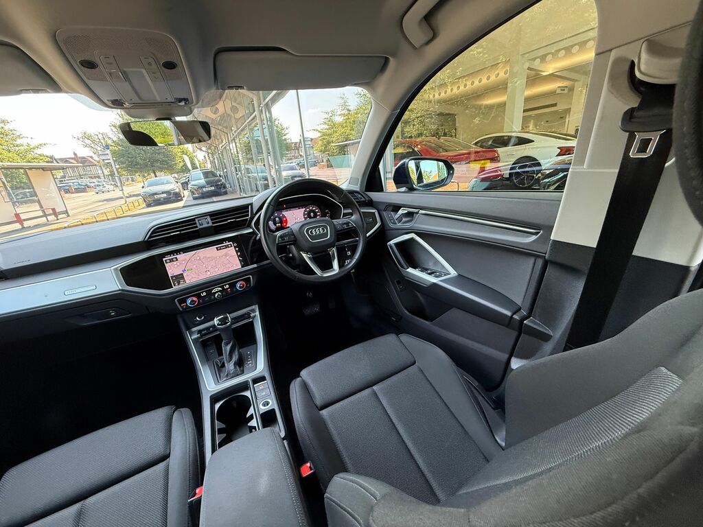 Audi Q3 35 1.5 Tfsi 150 Sport 2Wd S Tronic Comfort S White #39