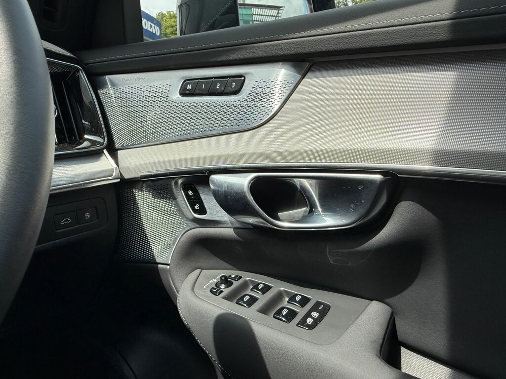 Volvo XC90 Ultra, T8 Awd Plug-in Hybrid, Bri Red #43
