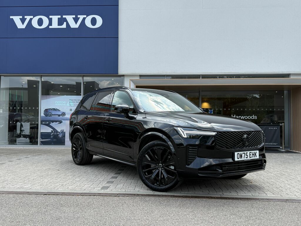 Volvo XC90 Ultra Black