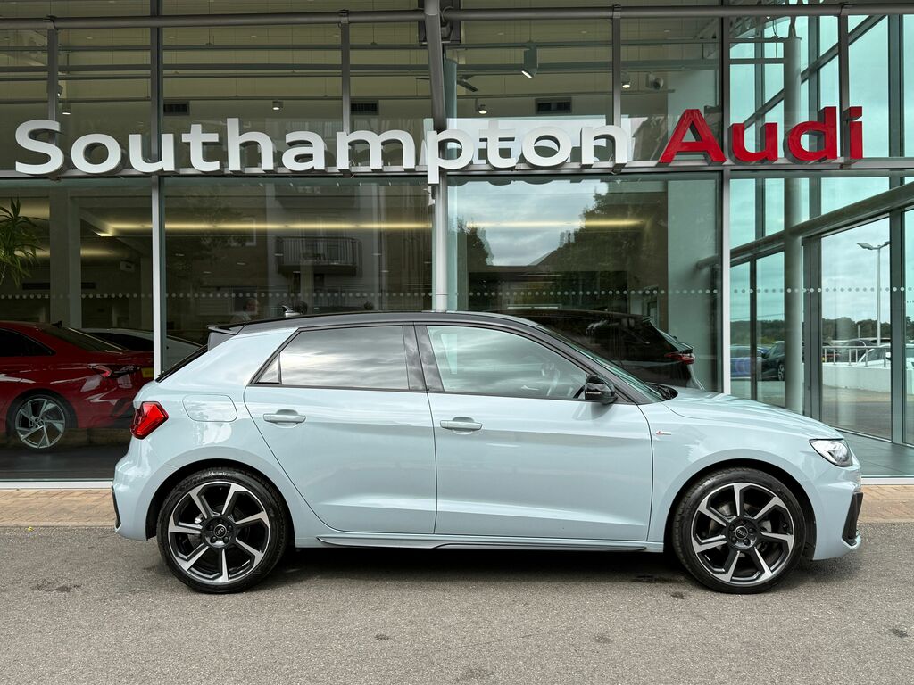 Audi A1 Black Edition HG73BUP Black #4