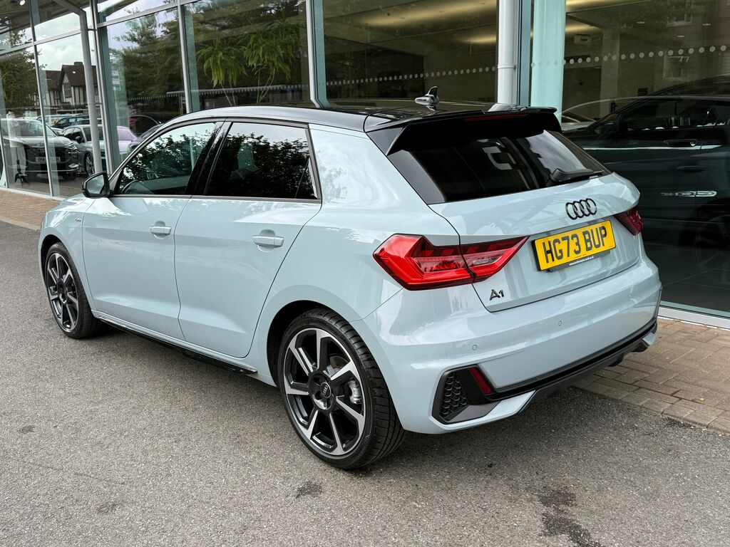 Audi A1 Black Edition HG73BUP Black #3