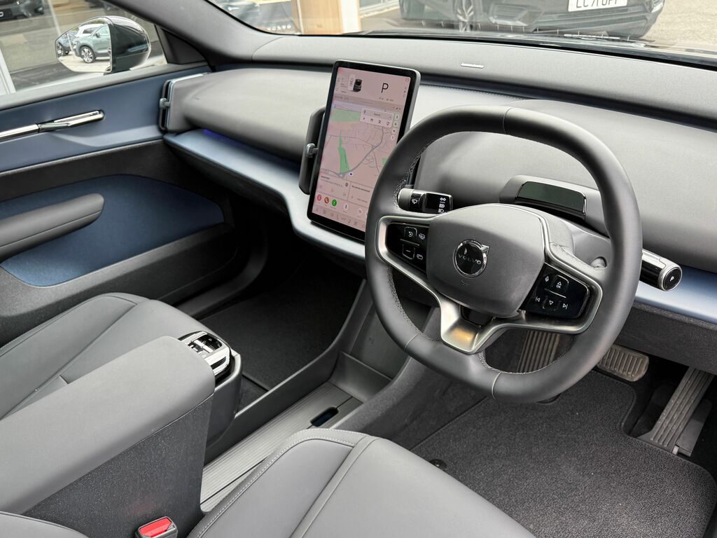 Volvo EX30 Ultra LY25OTM Black #5