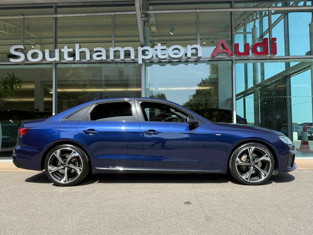 Audi A4 Black Edition HG72WPM Blue #2