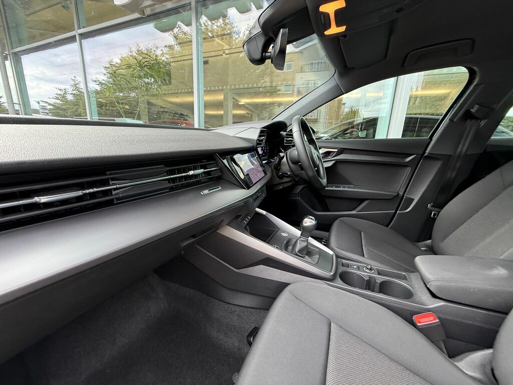 Audi A3 Technik Black #2