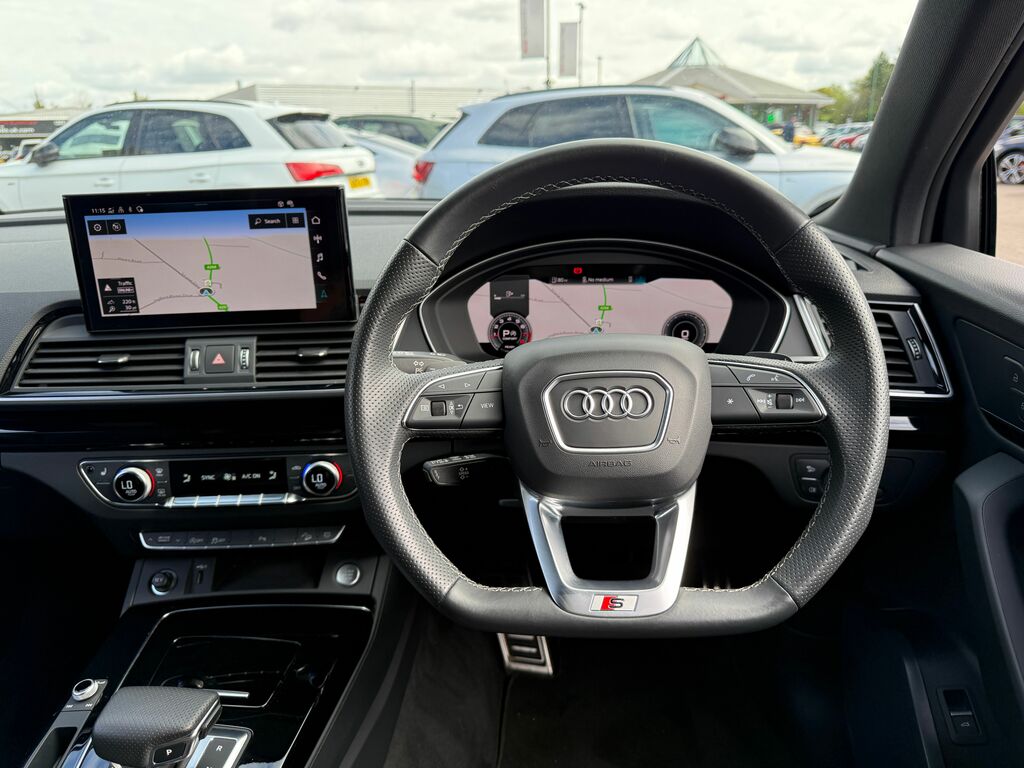 Audi Q5 Black Edition VX74XLO Black #6