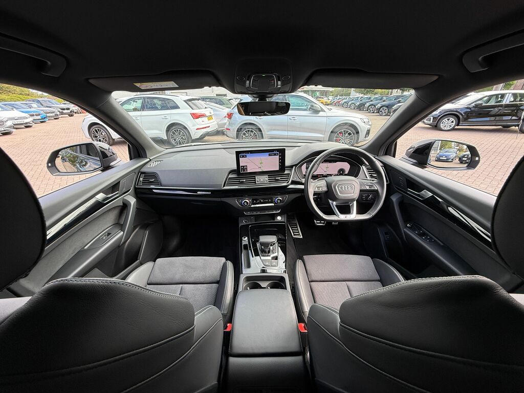 Audi Q5 Black Edition VX74XLO Black #3