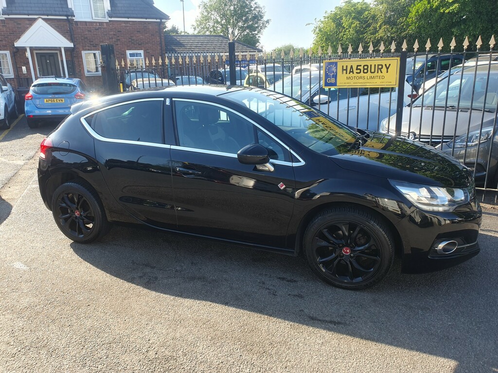 DS DS 4 1.6 Bluehdi Performance Line Hatchback Black #4