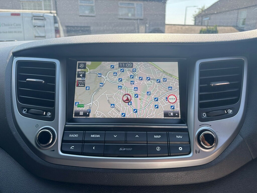 Hyundai Tucson 1.6 Gdi Blue Drive Se Nav Suv Eu EA17KKS Blue #2