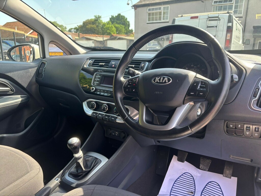 Kia RIO 1.25 Sr7 Hatchback Euro 6 84 Bh White #2