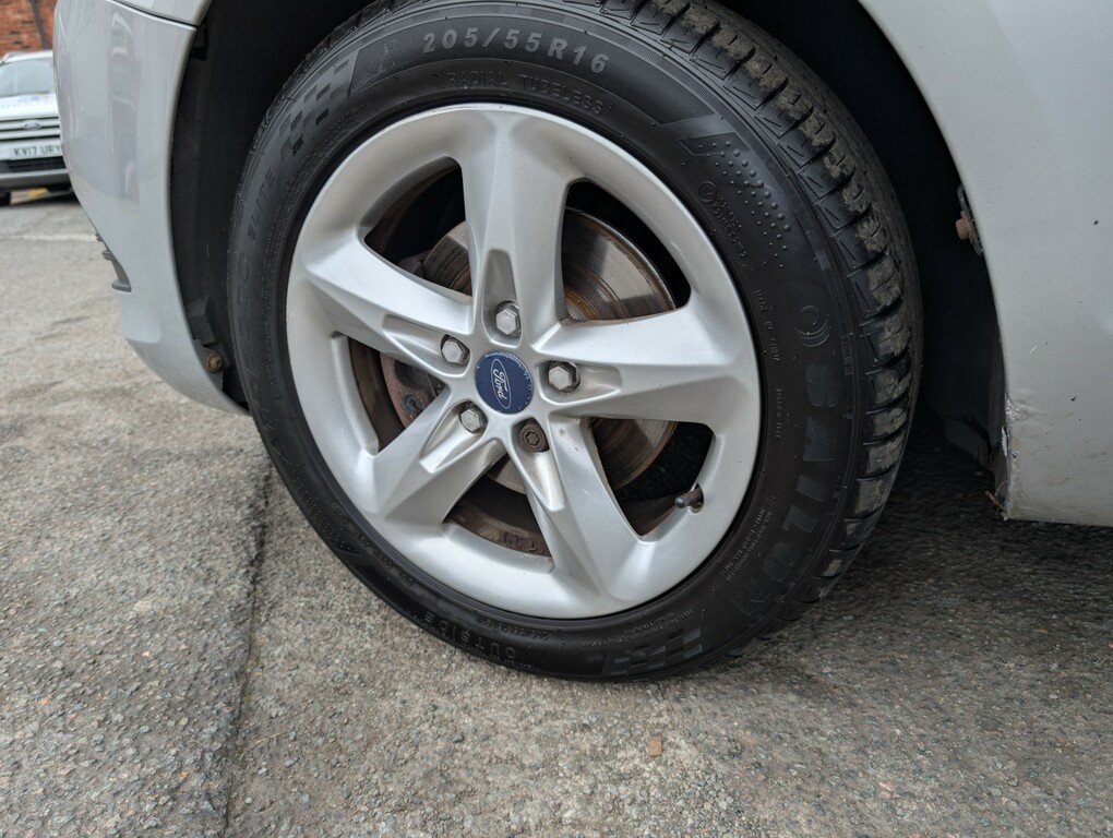 Ford Focus 1.6 Zetec Estate 184 Gkm, 9 Silver #5