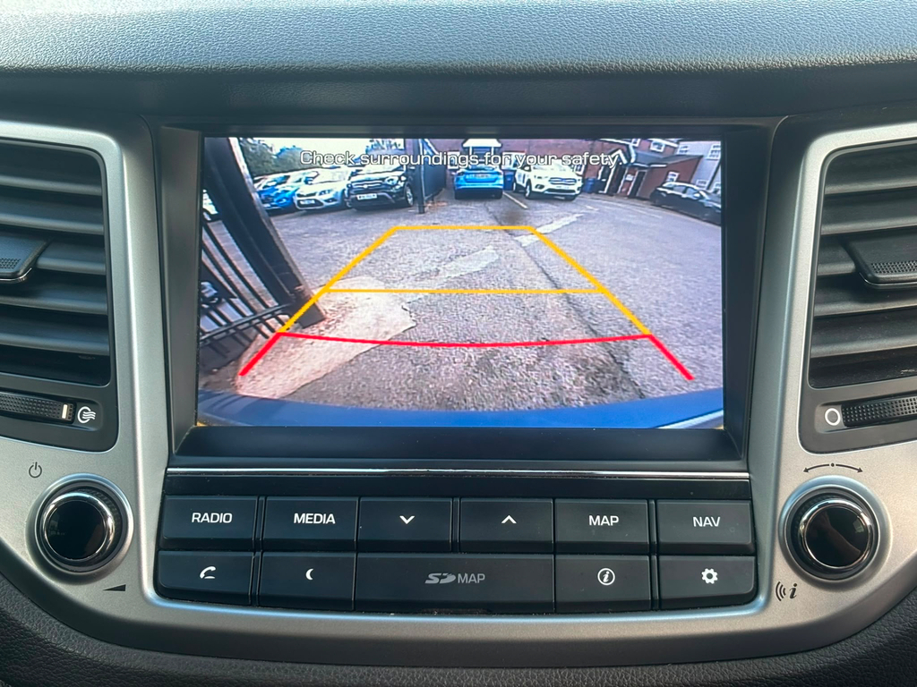 Hyundai Tucson 1.7 Crdi Blue Drive Se Nav Suv E #3