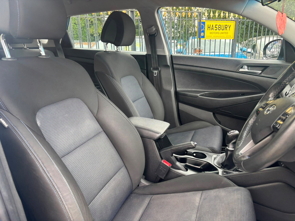 Hyundai Tucson 1.6 Gdi Se Nav 2Wd Grey #14