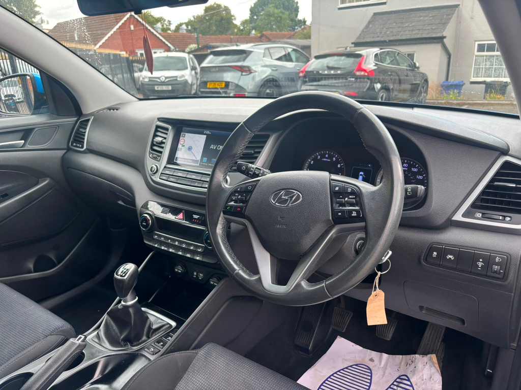 Hyundai Tucson 1.6 Gdi Blue Drive Se Nav Suv Eu #2