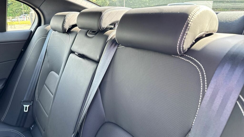 Jaguar XE 2.0D Prestige Grey #36
