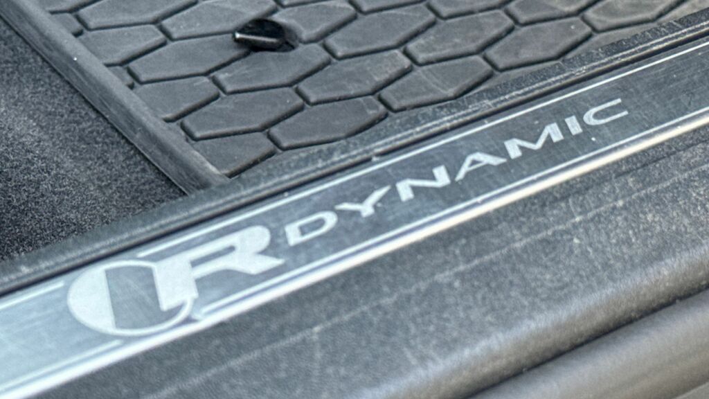 Jaguar XE 2.0D Prestige Grey #27