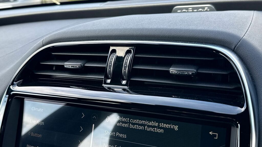 Jaguar XE 2.0D Prestige Grey #29