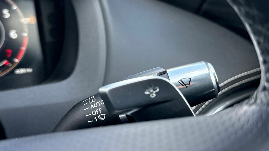 Jaguar XE 2.0D Prestige Grey #25