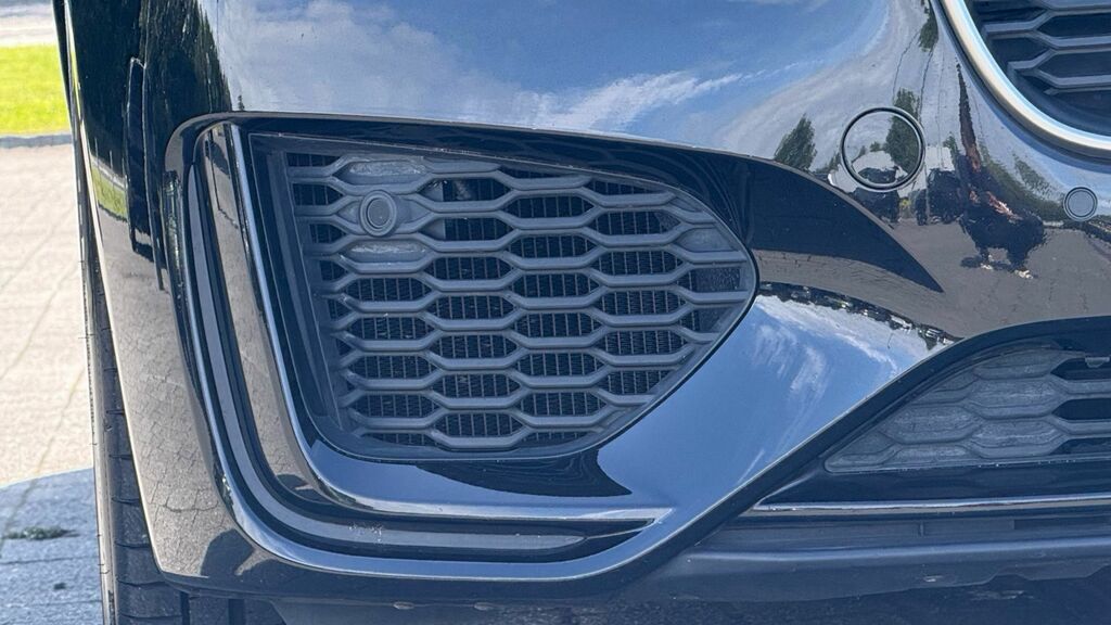 Jaguar XE 2.0D Prestige Grey #44