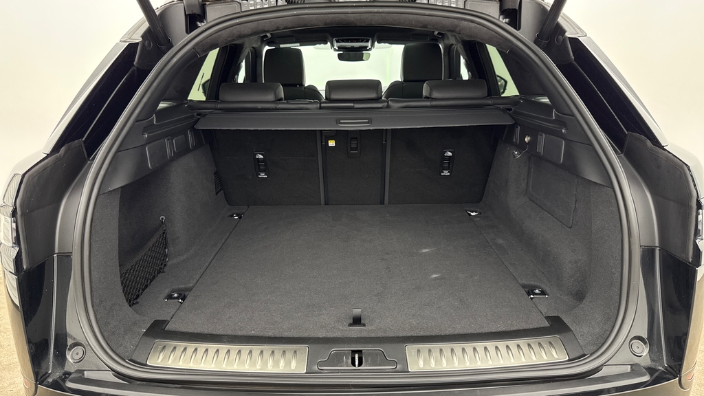 Land Rover Range Rover Velar 2.0 P400e Dynamic Se Estate Black #10