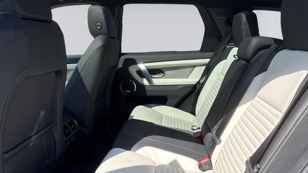 Land Rover Discovery Sport D200 Dynamic Se Santorini Black Black #4