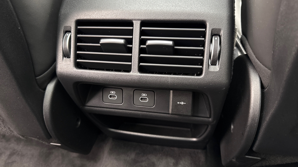 Land Rover Discovery Sport D200 Dynamic Hse White #18