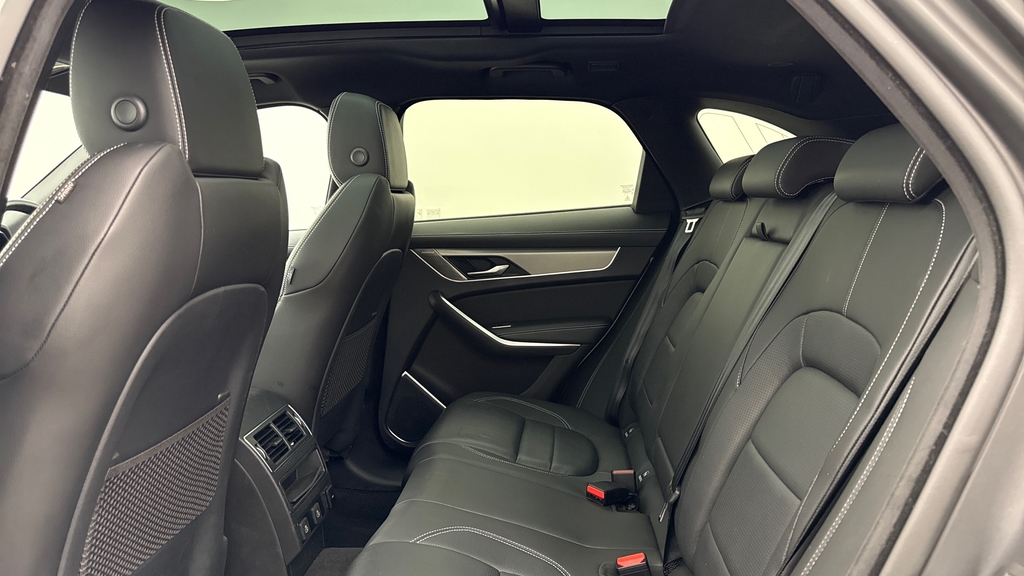 Jaguar F-Pace D200 R-dynamic Se Black 90Th Anniversary Edition O White #4
