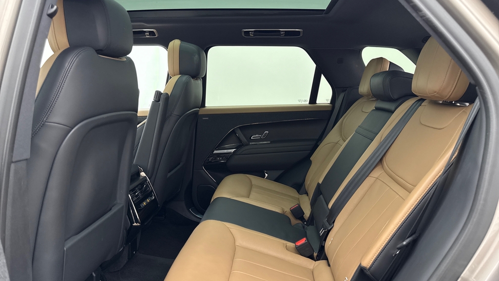 Land Rover Range Rover Sport P400 Dynamic Se Lantau Bronze Brown #4