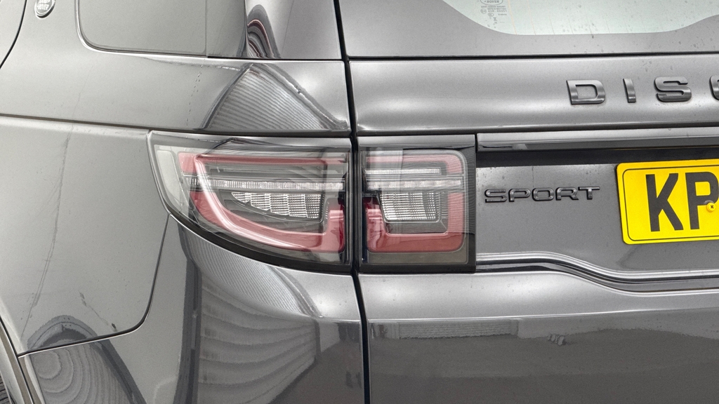Land Rover Discovery Sport 2.0 D200 Dynamic Se 5 Seat Station Wago Black #19