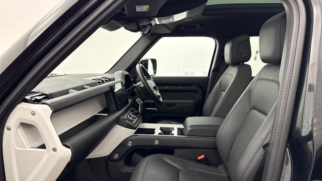 Land Rover Defender 130 D350 X-dynamic Hse Santorini Black Black #3