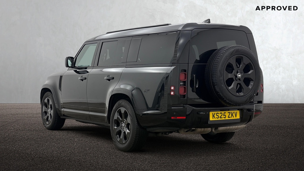 Land Rover Defender 130 D350 X-dynamic Hse Santorini Black Black #2