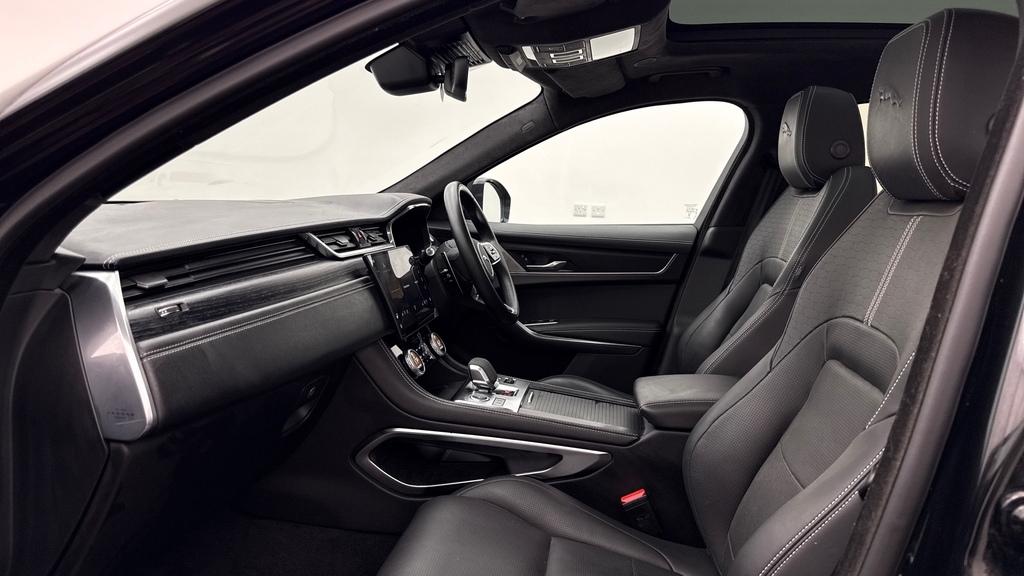 Jaguar F-Pace D200 R-dynamic Hse Black Santorini Black KP24SXM Black #3