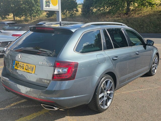 Skoda Octavia Octavia 1.0 Tsi 115Ps S Hatchback1968 Skoda White #10