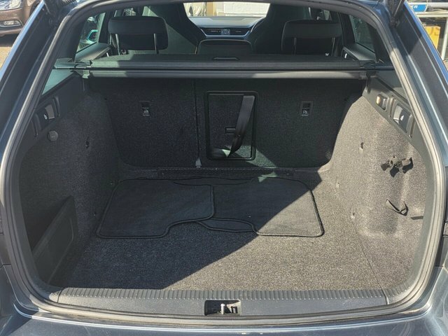 Skoda Octavia Octavia 1.0 Tsi 115Ps S Hatchback1968 Skoda White #57