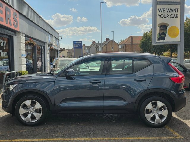 Volvo XC40 T3 Momentum Suv Blue #6