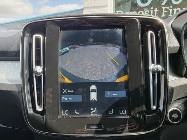 Volvo XC40 T3 Momentum Suv Blue #2