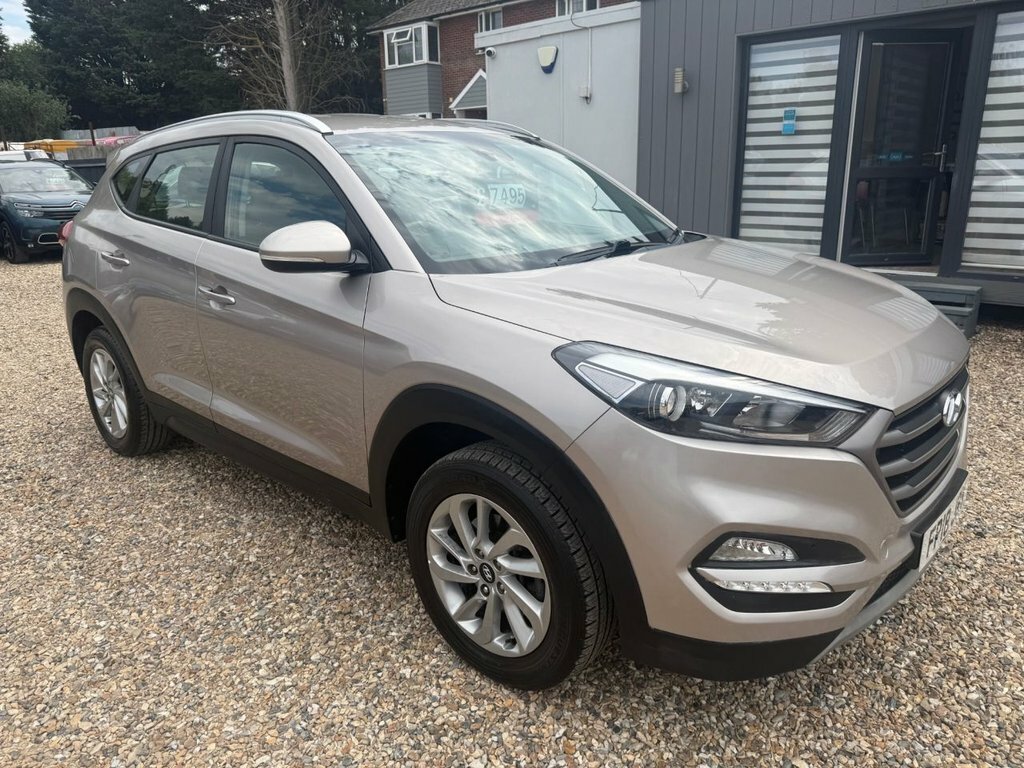 Hyundai Tucson 1.6L Se Nav White #2