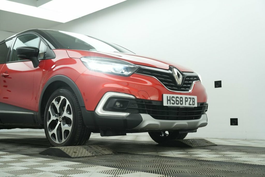 Renault Captur 1.5L Gt Line Red #5