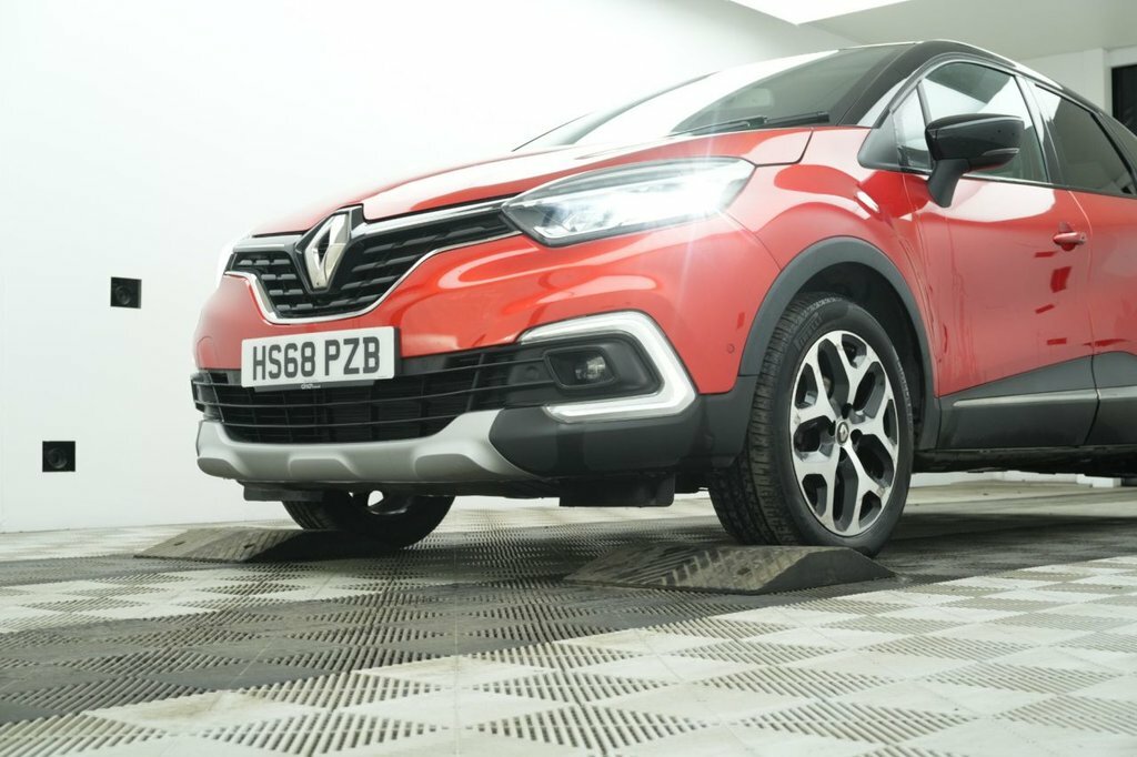 Renault Captur 1.5L Gt Line Red #6