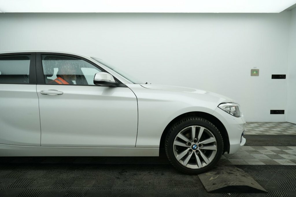 BMW 1 Series 1.5L Sport White #3