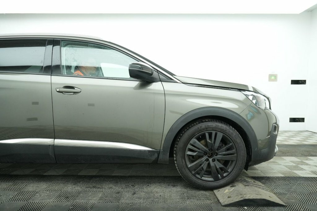 Peugeot 3008 1.5L Allure Grey #3