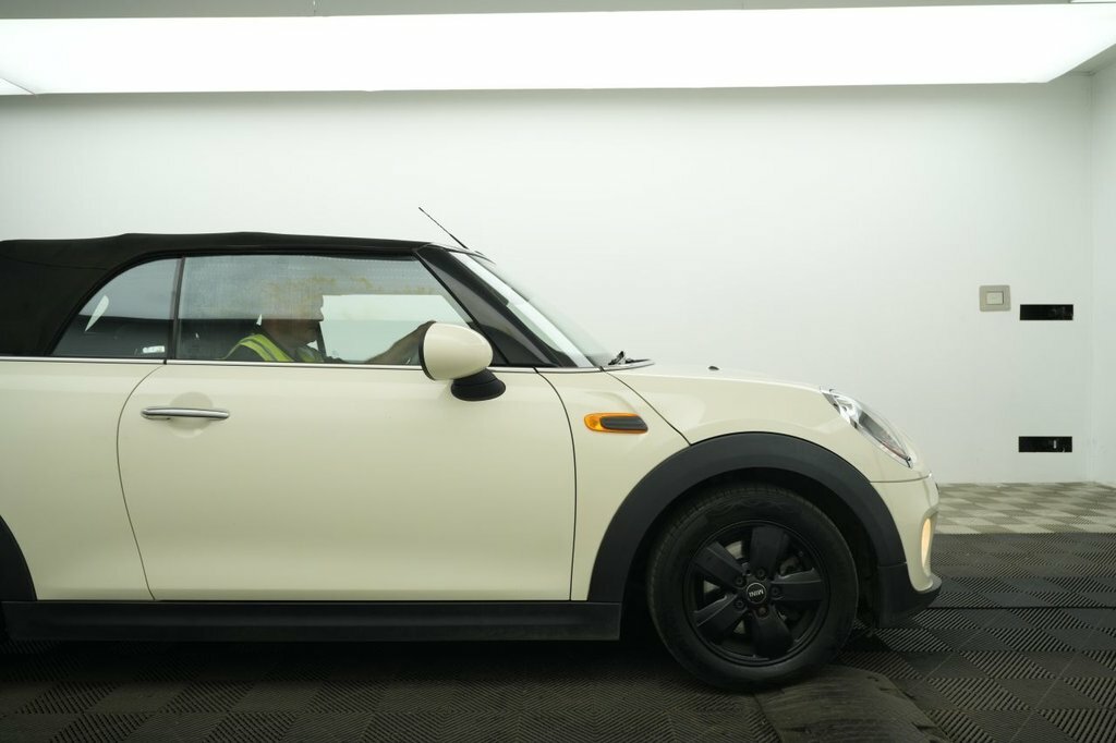 Mini Convertible 1.5L Cooper White #3