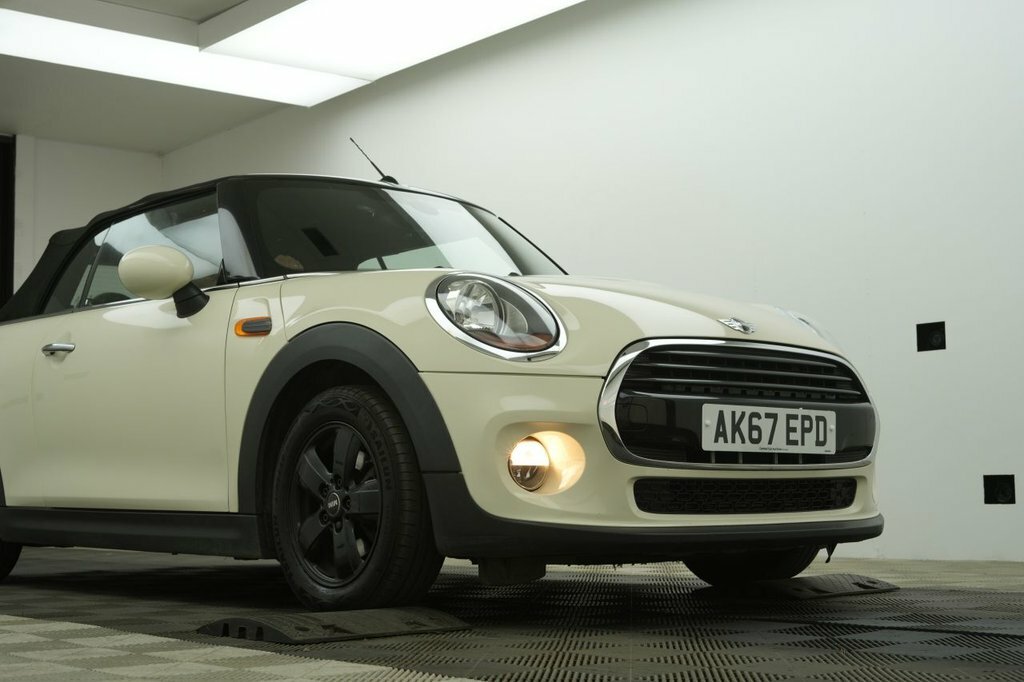 Mini Convertible 1.5L Cooper White #5