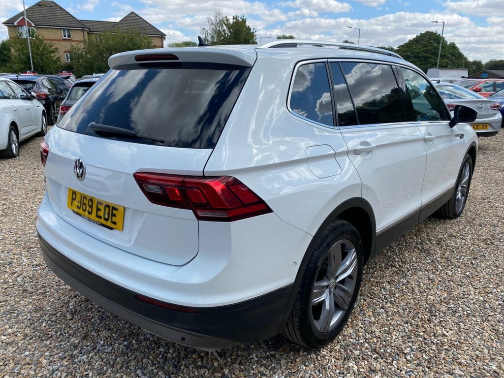 Volkswagen Tiguan Allspace 2L Match White #4