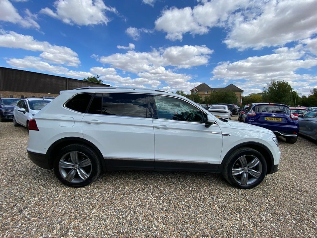 Volkswagen Tiguan Allspace 2L Match White #3