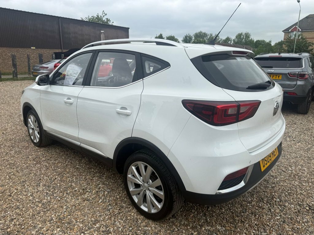 MG ZS 1.5L Excite White #5
